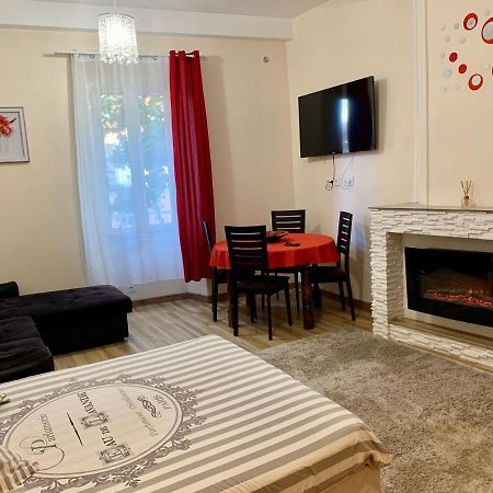 Splendide Studio Au Coeur Historique De Frejus Apartman Kültér fotó